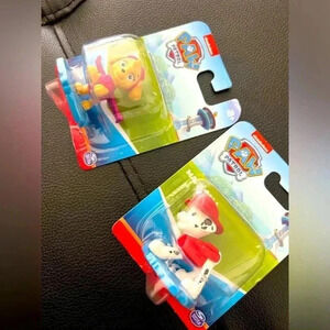 Paw patrol marshal and sky mini figures